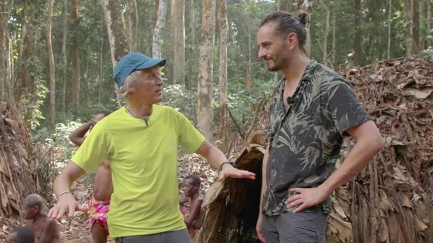 Jesús y Asier en la selva de Camerún. (Foto: Cuatro)