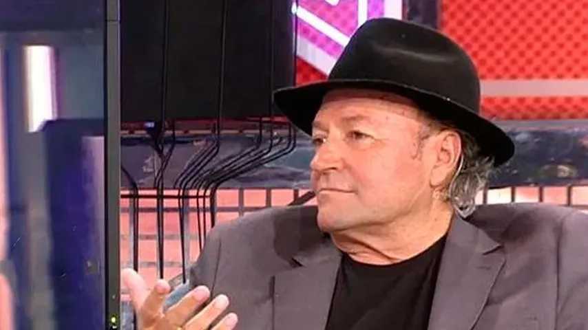 Amador Mohedano, el hermano de Rocío Jurado, durante se entrevista. (Foto: Telecinco)