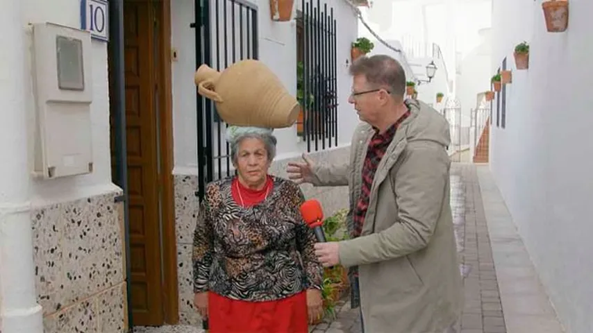 La Morala es la que mejor lleva el cántaro sobre la cabeza. (Foto: RTVE)