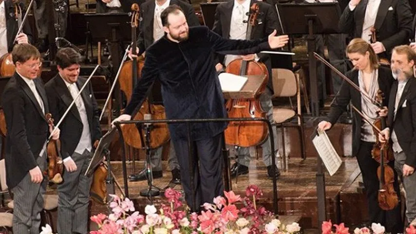 Andris Nelsons debutó como director del Concierto de Año Nuevo. (Foto: viennaphilharmonic/Instagram)