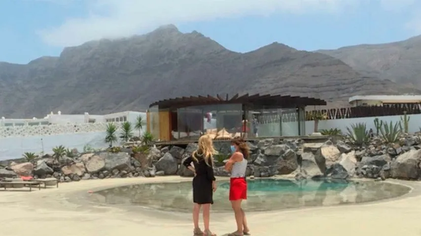 Comando al sol recala en las tranquilas playas de Lanzarote. (Foto: RTVE)